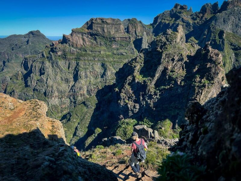 hiking-in-madeira-from-pico-areeiro-to-pico-ruivo