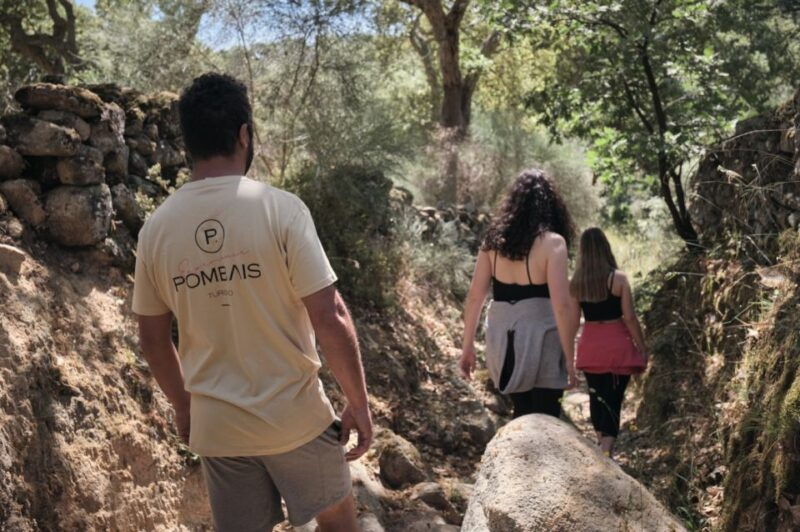 hiking-in-nature-guided-paths-passing-through-marvao