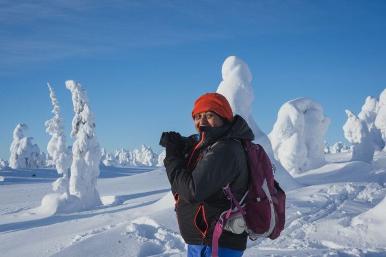hiking-in-riisitunturi-national-park-with-photographer