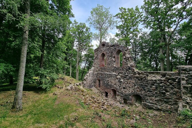 hiking-in-sigulda-the-switzerland-of-latvia