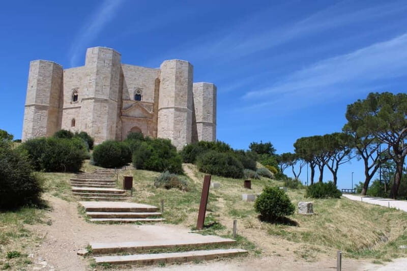 Hiking in the Murgia of Castel del Monte - Key Points