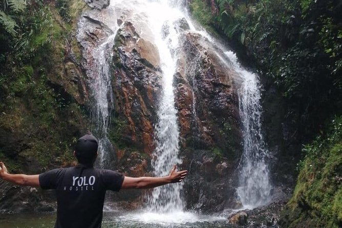 hiking-medellin-and-hidden-waterfalls