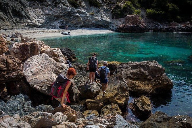 hiking-natural-beaches-snorkeling-2