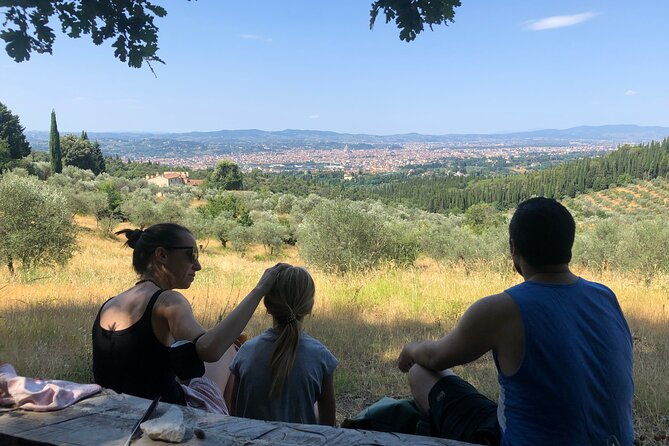 hiking-on-florence-tuscany-hills
