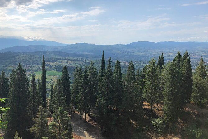 hiking-on-florence-tuscany-hills