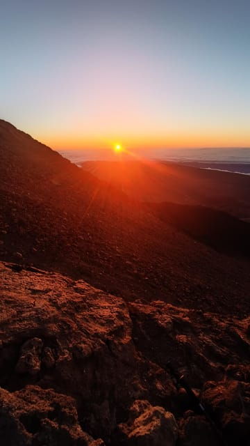 hiking-summit-of-teide-by-night-for-a-sunrise-and-a-shadow