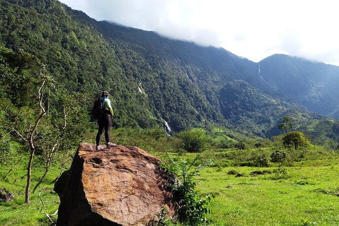 hiking-through-the-valley-of-the-waterfalls-and-st-domingo-river