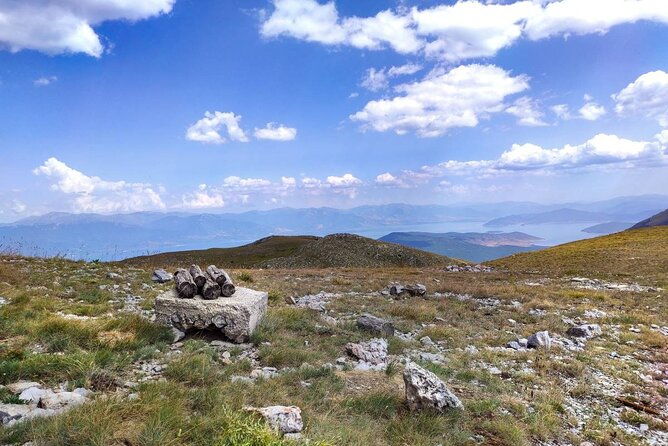 hiking-to-magaro-peak-from-ohrid