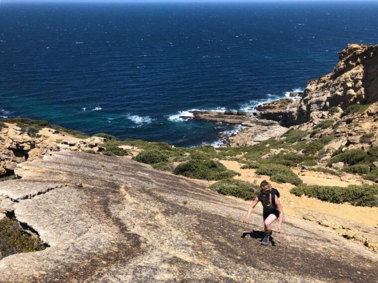 hiking-tour-along-the-west-coastline