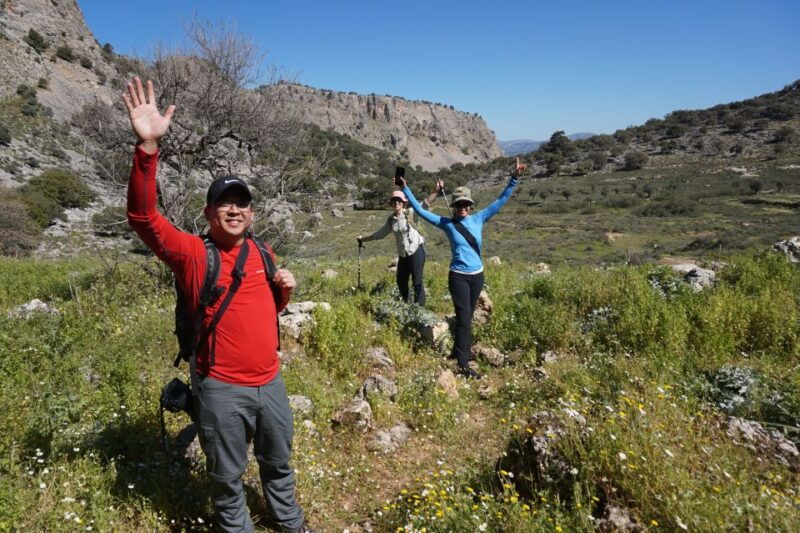 hiking-tour-exploring-lindos