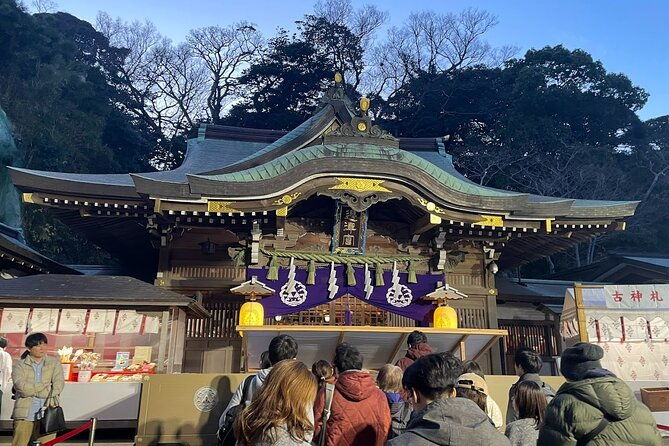 hiking-tour-in-enoshima-with-a-local-guide