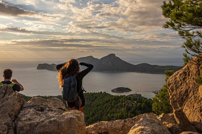hiking-tour-into-the-sunset-port-andratx-to-sant-elm