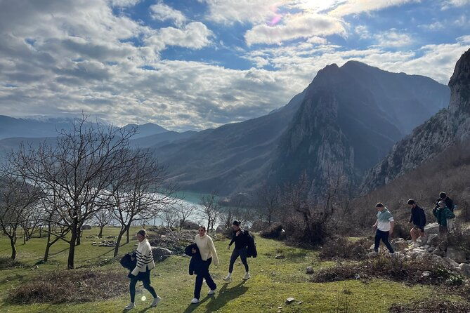 hiking-tour-to-bovilla-lake-gamti-mountain-from-tirana
