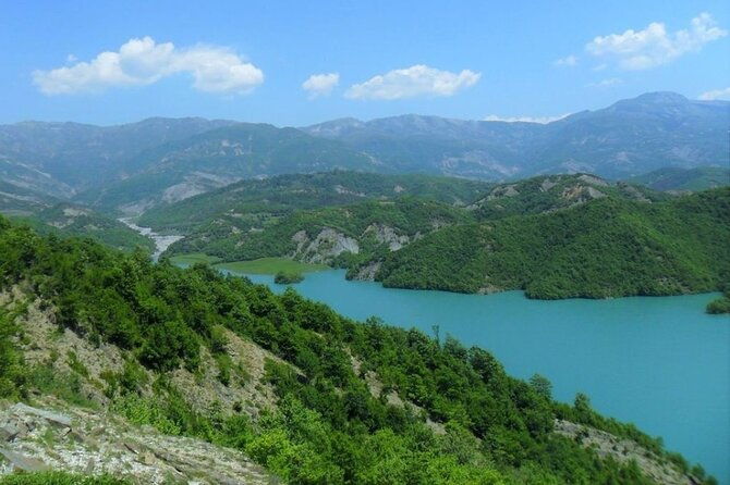 hiking-tour-to-bovilla-lake-gamti-mountain-from-tirana