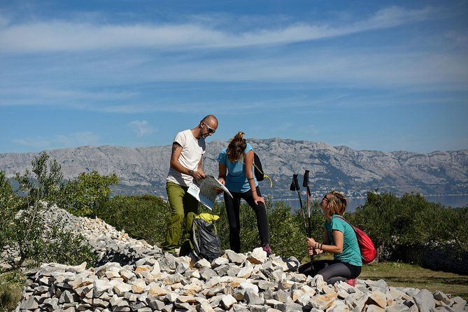 hiking-tour-vidova-gora-and-visiting-museum-of-olive-oil