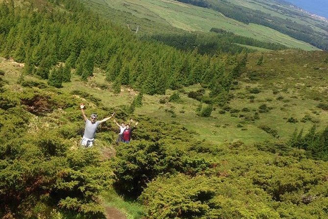 hiking-trail-rocha-do-chambre-terceira-island