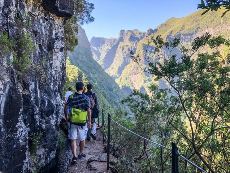 hiking-trip-with-a-local