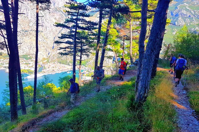 hiking-vrmac-peninsula-with-panoramic-view-on-kotor-bay