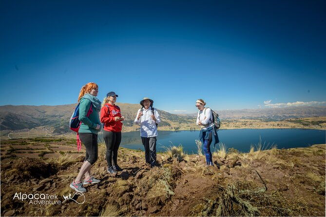 hiking-with-llamas-and-alpacas-in-the-sacred-valley-of-the-incas