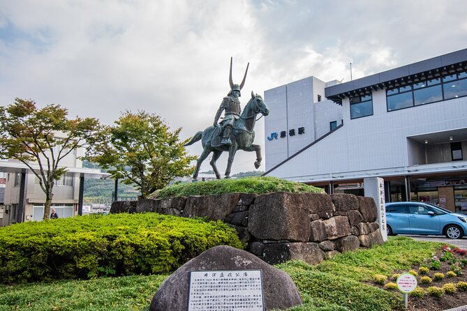 hikone-bike-half-day-tour-through-a-castle-town-near-kyoto-osaka