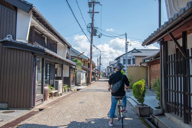 hikone-bike-half-day-tour-through-a-castle-town-near-kyoto-osaka