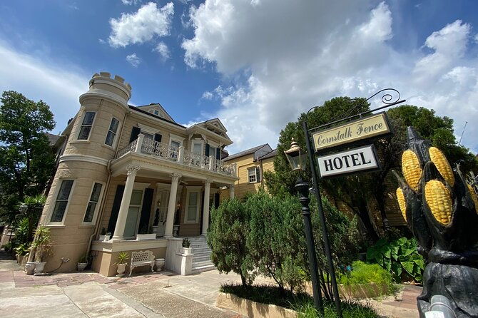 hilarious-phenomenal-ghost-murder-history-voodoo-tour