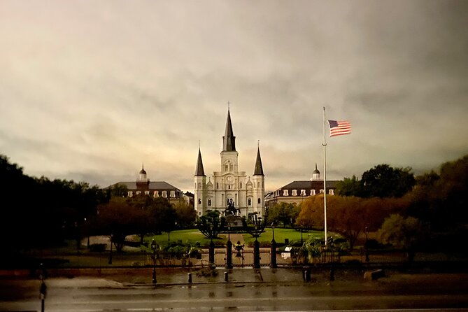 hilarious-phenomenal-ghost-murder-history-voodoo-tour