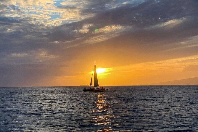 hilton-hawaiian-village-sunset-cocktail-cruise