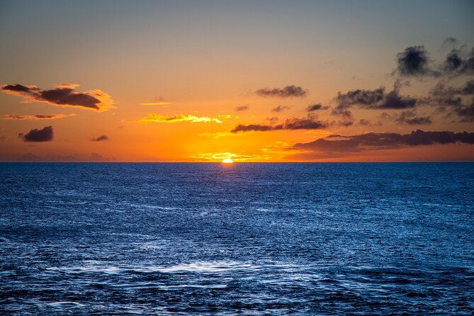 hilton-hawaiian-village-sunset-cocktail-cruise