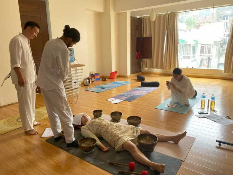himalayan-sound-healing-workshop-singing-bowl-in-nepal