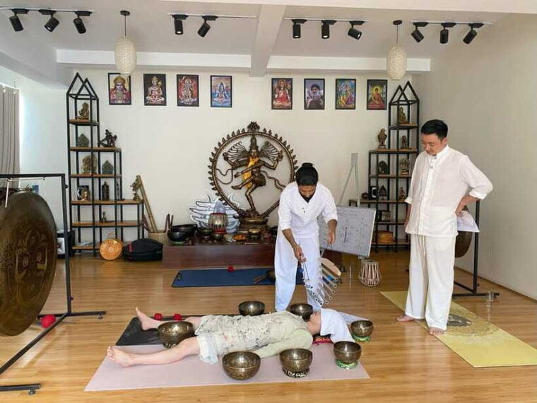 himalayan-sound-healing-workshop-singing-bowl-in-nepal