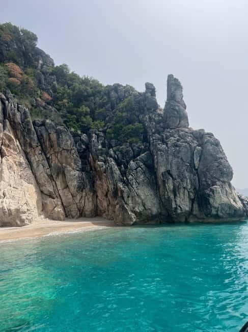 Himare: Pirates Cave Boat Tour:Lets swim to the caves - The Experience in Detail