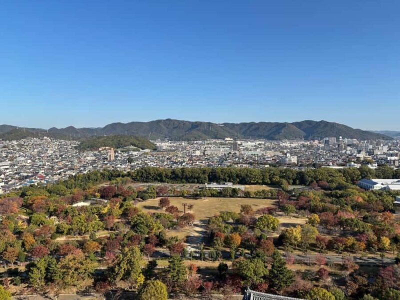 Himeji Castle: Guided Tour with Samurai History Expert - Key Points