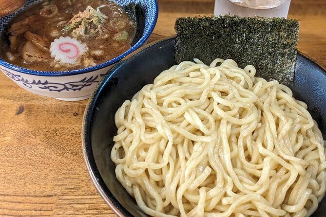 Himeji Tour with Castle Visit and Authentic Ramen Experience - Key Points