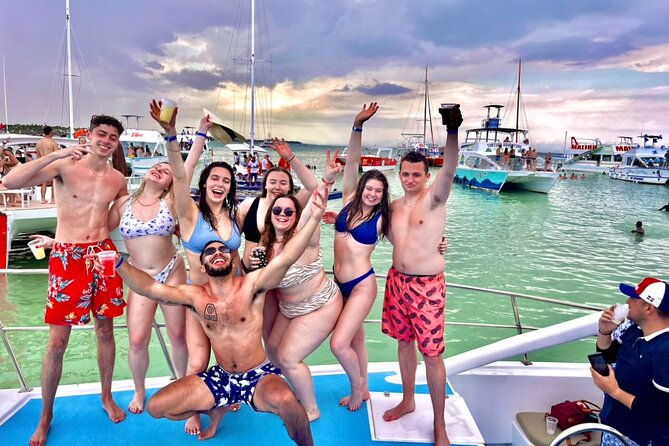 hip-hop-party-boat-with-snorkeling-punta-cana