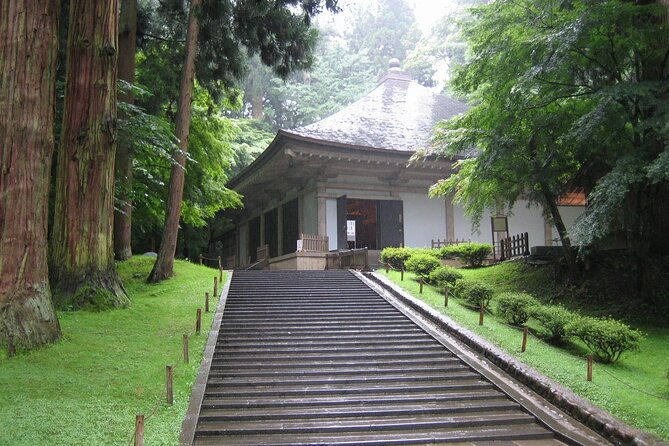 hiraizumi-full-day-private-trip-with-government-licensed-guide