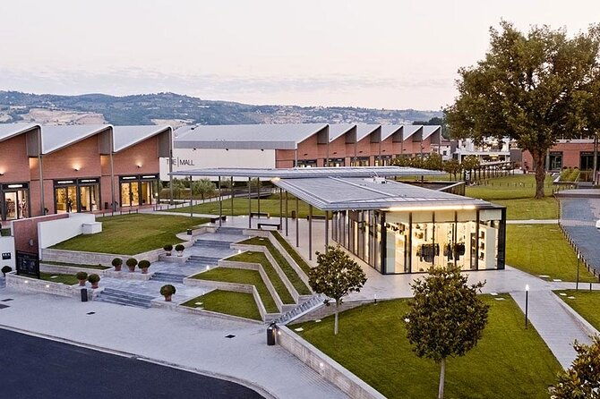 hire-a-driver-for-the-mall-outlet-limousine-service-florence-2