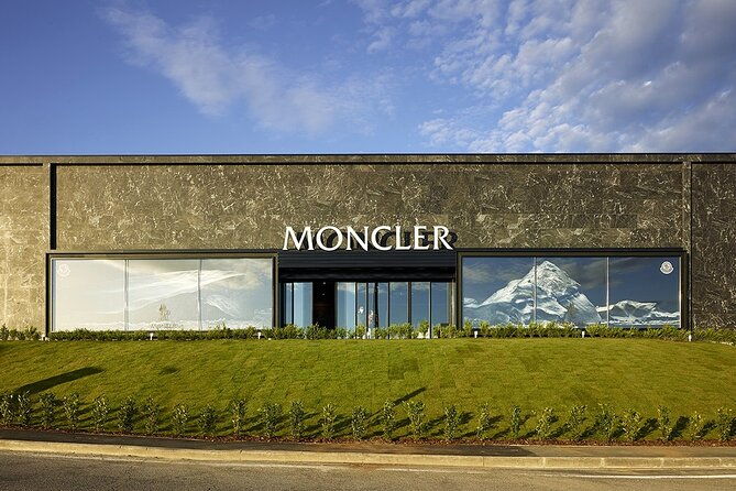 hire-a-driver-for-the-mall-outlet-limousine-service-florence-2