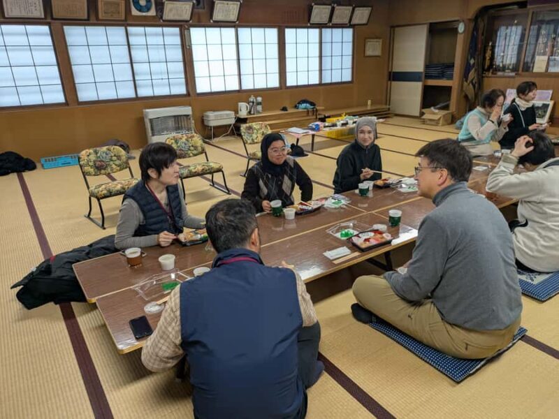 Hirosaki: Shrine Snow Shoveling Experience with Lunch - FAQ