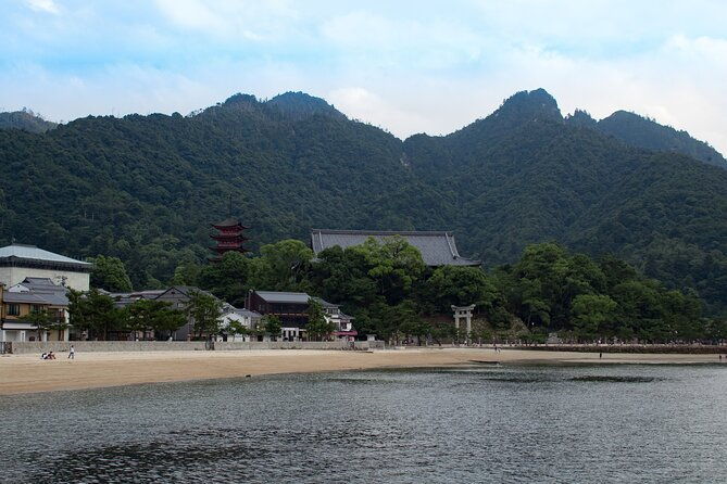 hiroshima-and-miyashima-private-spanish-tour