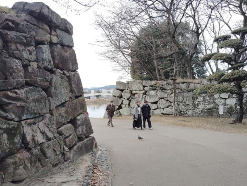 Hiroshima Castle 1h guide tour - Key Points