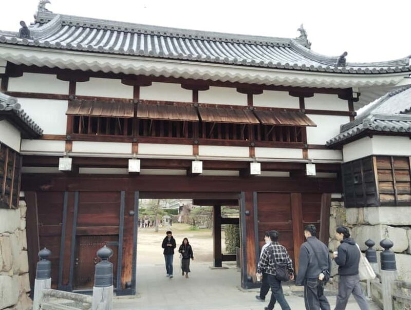 Hiroshima Castle 1h guide tour - FAQs
