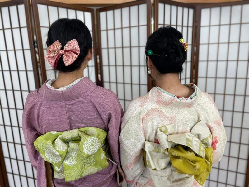 hiroshima-dressing-kimono-and-strolling-around-the-town