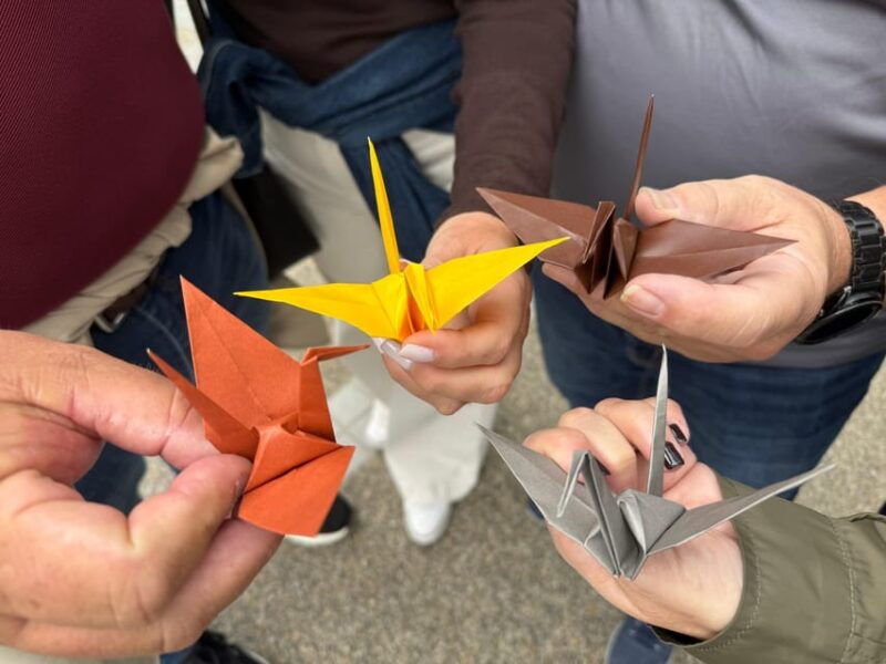 hiroshima-fulfilled-highlights-private-tour-with-a-local
