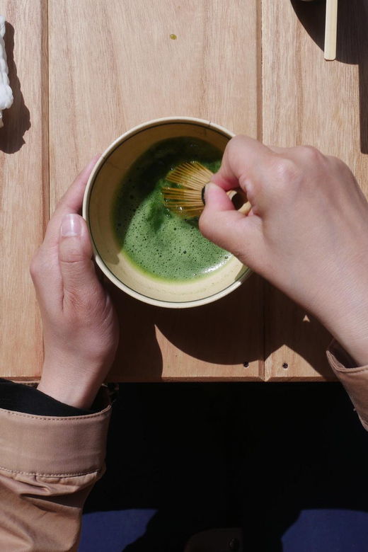 hiroshima-hiking-guide-tour-with-open-air-tea-ceremony