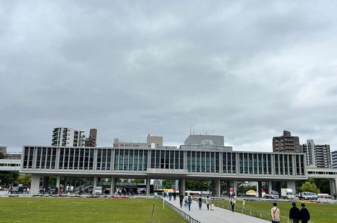 Hiroshima History and Evening Walk - Authenticity and Insights from Past Travelers