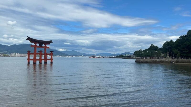 Hiroshima & Miyajima 6.5h Guided Tour  Dome, Park & Shrine - Key Points