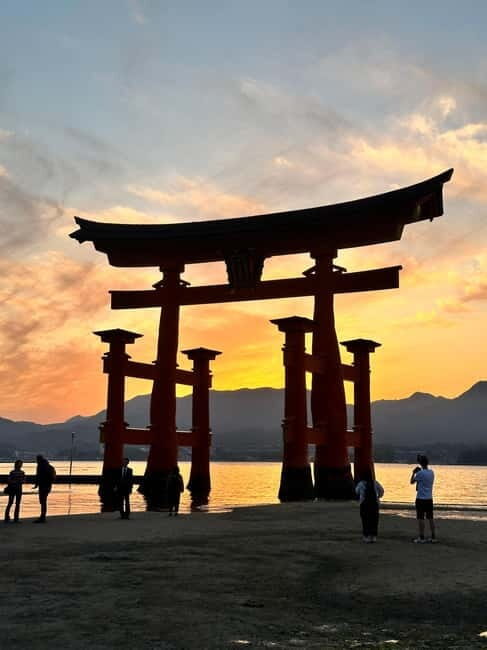 Hiroshima & Miyajima Island Private Tour: History & Culture - Discover Hiroshima Through a Local Lens