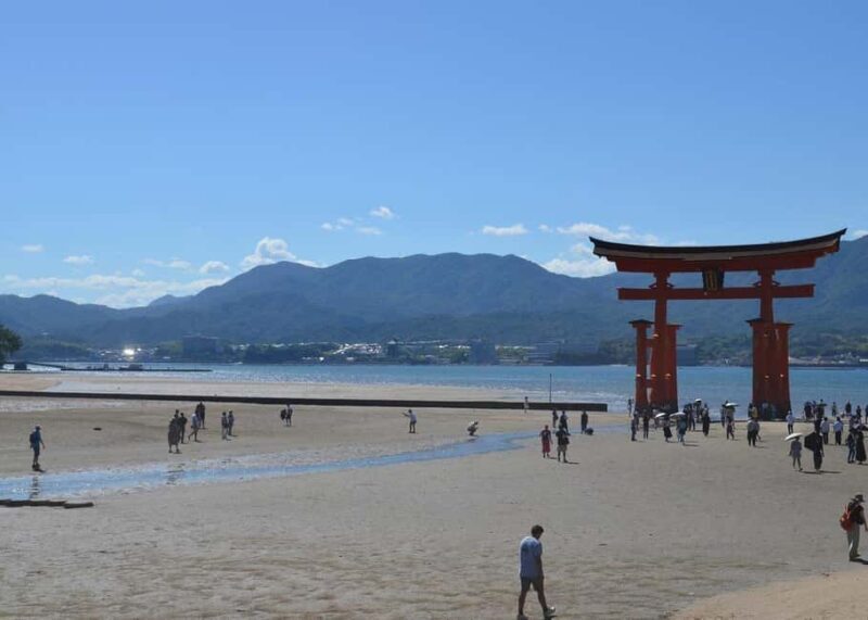 Hiroshima: Miyajima Local Eats and Sacred Sites in 2 Hours - Key Points