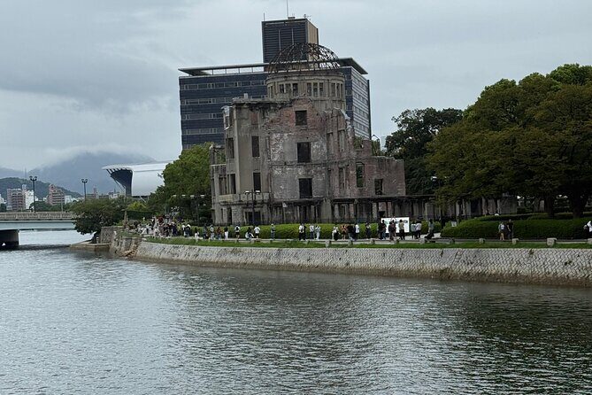 Hiroshima Peace Experience: Guided Walking Tour - Key Points
